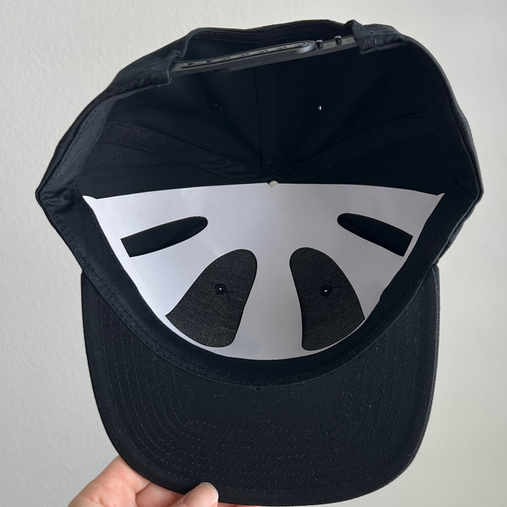 Black and Green Outdoor Hat - Picture 4 of 5